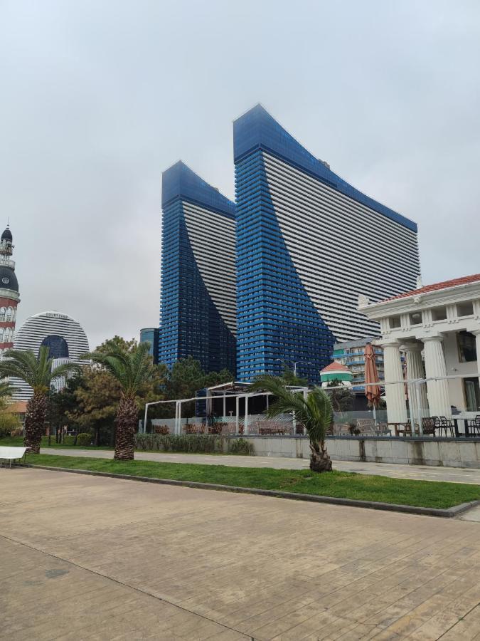 Orbi City Luxury Suit บาทูมิ ภายนอก รูปภาพ